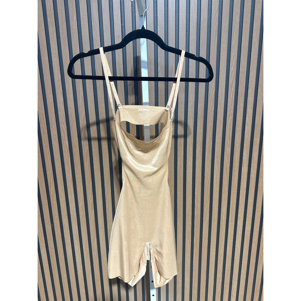 SKIMS NWT Simply Bare Mid Thigh Bodysuit - XXS
